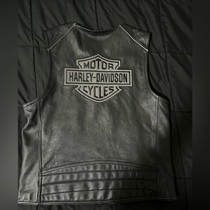 Large Harley Davidson leather vest